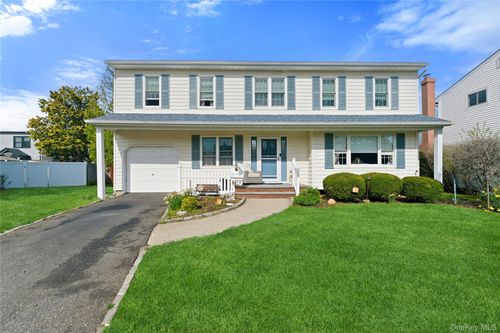 157 Garden Place, Hempstead, NY, 11552 | Card Image