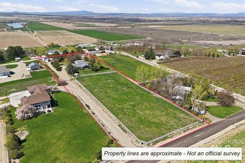 5605 Sunset Rd, Fruitland, ID, 83619-3758 | Card Image