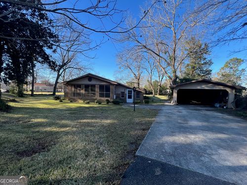 531 Smith St, Tennille, GA, 31089-1472 | Card Image