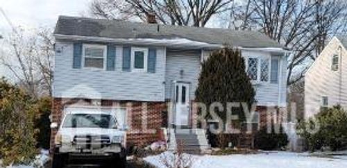 182 Bloomfield Ave, Iselin, NJ, 08830-2226 | Card Image