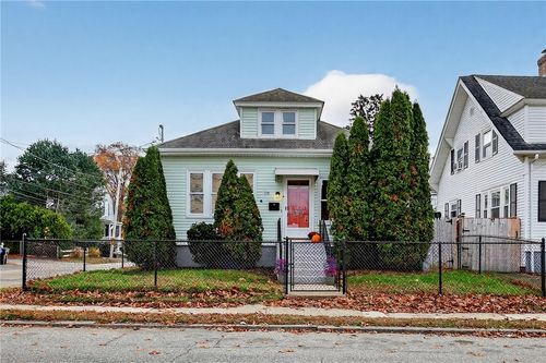 112 Villa Ave, Cranston, RI, 02905-2653 | Card Image