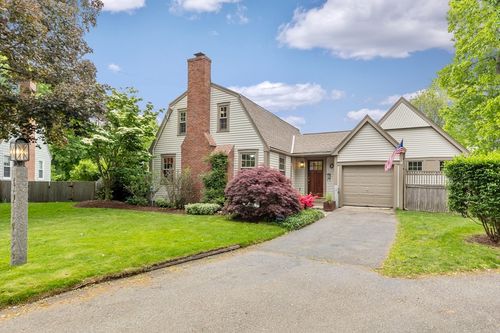 15 Hawthorne Rd, Hingham, MA, 02043-1725 | Card Image