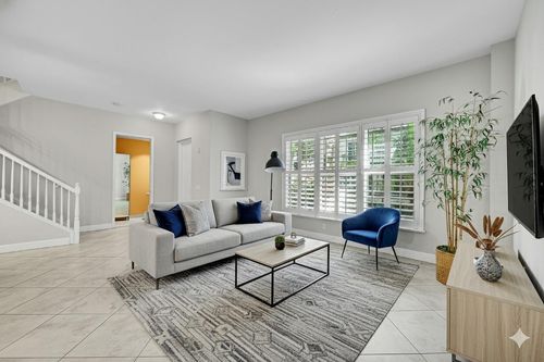 apt-102-2633 Ne 14th Ave, Wilton Manors, FL, 33334-4438 | Card Image