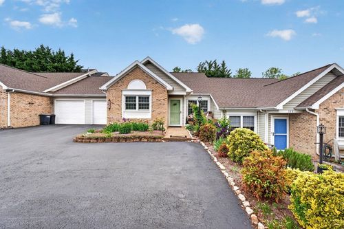 324 Emerald Dr, HARRISONBURG, VA, 22801-8015 | Card Image