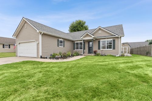1409 E Pinecrest Ln, ELKHORN, WI, 53121-4619 | Card Image