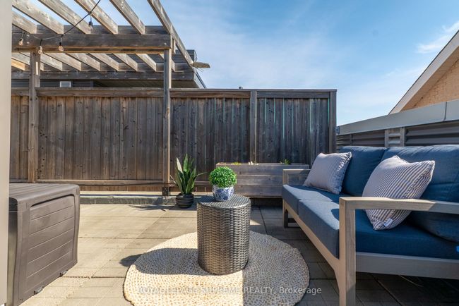 B - 475 Rogers Rd, Condo with 2 bedrooms, 2 bathrooms and 1 parking in York ON | Image 32