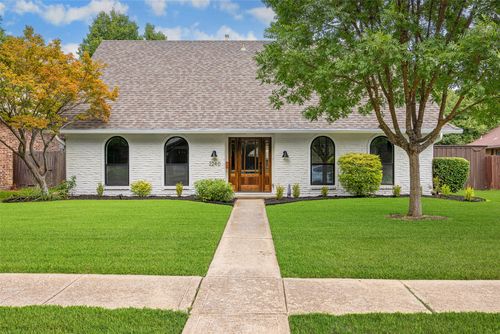 2240 Flat Creek Dr, Richardson, TX, 75080-2332 | Card Image