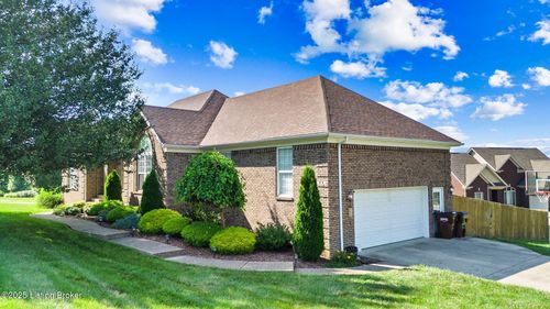 11 Acorn Ct, Taylorsville, KY, 40071-7195 | Card Image