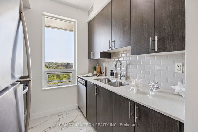 1005 - 1346 Danforth Rd, Condo with 3 bedrooms, 2 bathrooms and null parking in Toronto ON | Image 19