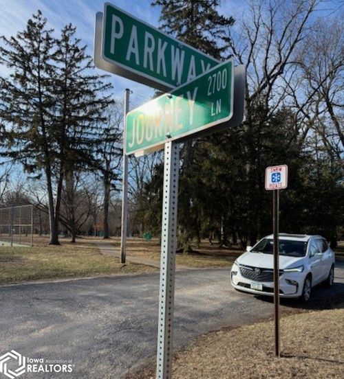 600 Parkway Dr, Burlington, IA, 52601-6625 | Card Image