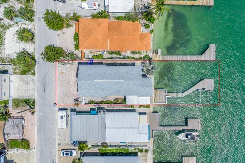 340 Bay Plz, TREASURE ISLAND, FL, 33706-3412 | Card Image