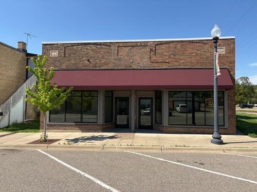 137 1st St E, Jordan, MN, 55352-1501 | Card Image