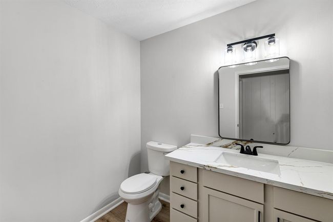 213 Westview Dr, House other with 4 bedrooms, 3 bathrooms and 3 parking in Sealy TX | Image 22