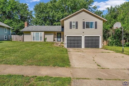 3117 Sw Chelsea Dr, Topeka, KS, 66614-4043 | Card Image