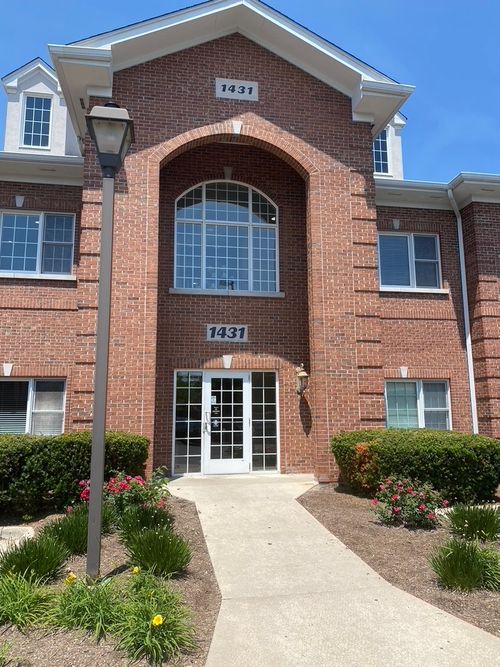 213-1431 Mchenry Rd, Buffalo Grove, IL, 60089-1378 | Card Image