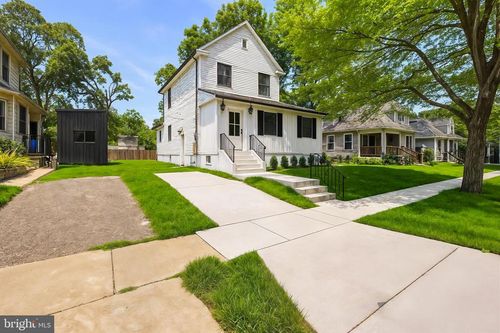 325 Reading Ave, BARRINGTON, NJ, 08007-1051 | Card Image