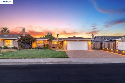 6252 Robin Ct, Pleasanton, CA, 94588-4454 | Card Image