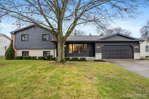 5899 Pinetree Ave Se, Kentwood, MI, 49508-0606 | Card Image