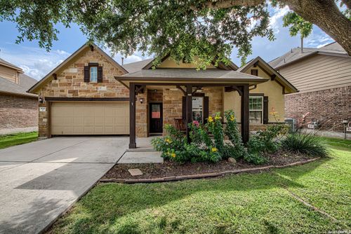 2047 Pecan Bnd, New Braunfels, TX, 78130-4071 | Card Image