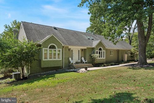 241 Painter Rd, MEDIA, PA, 19063-4518 | Card Image