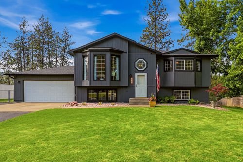 122 E Wynot Dr, Nine Mile Falls, WA, 99026-9313 | Card Image