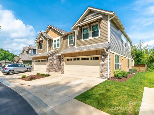 572 Sweet Birch Park Ln, Black Mountain, NC, 28711-0465 | Card Image