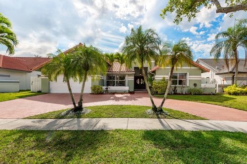 1091 Nw 162nd Ave, Pembroke Pines, FL, 33028-1228 | Card Image
