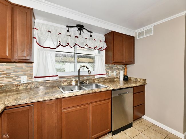 812 Madison St, House other with 3 bedrooms, 2 bathrooms and null parking in Frankton IN | Image 15
