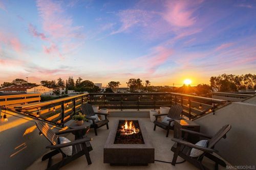 2531 State St, Carlsbad, CA, 92008-1624 | Card Image