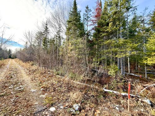 142 Hemlock Drive, Hudson, ME, 04449 | Card Image