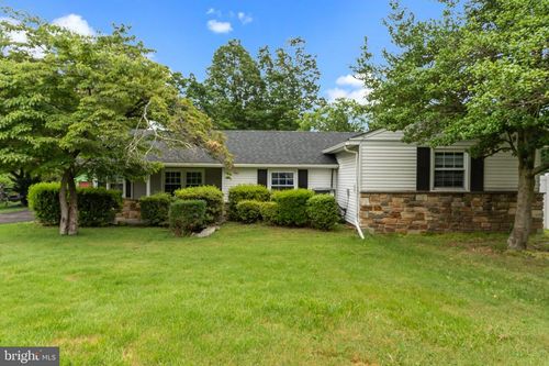 577 Citation Ln, Warminster, PA, 18974-3016 | Card Image