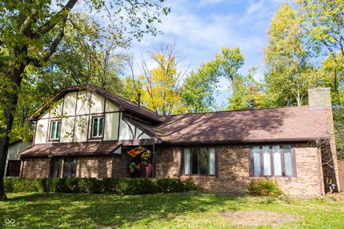 620 E Mckay Rd, Shelbyville, IN, 46176-2822 | Card Image