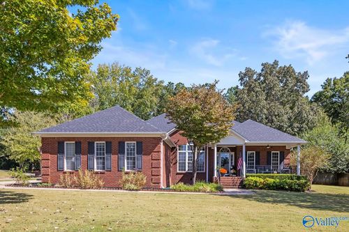 114 Gary Glen Blvd, Huntsville, AL, 35811-8000 | Card Image
