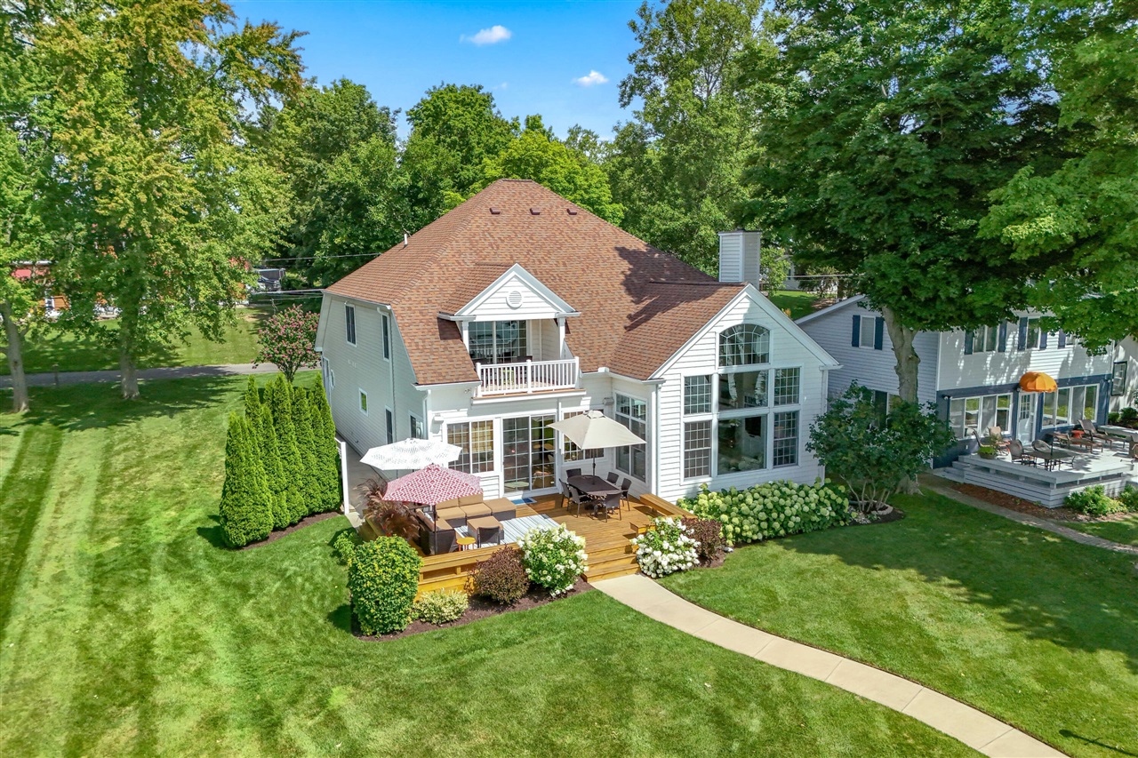 Iyopawa Island Rd, Coldwater, MI 49036