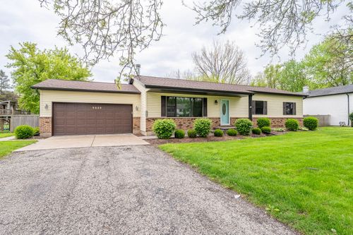 9509 Ballard Rd, Crystal Lake, IL, 60014-4810 | Card Image
