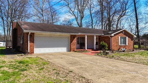 206 Ellsworth Drive, Marietta, OH, 45750 | Card Image