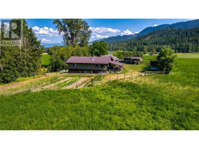 26 Byers Rd, House other with 4 bedrooms, 2 bathrooms and null parking in Cherryville BC | Image 2