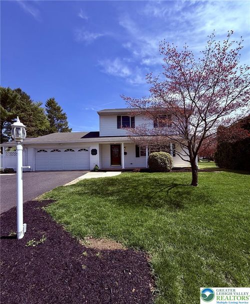 909 Flexer Ave, ALLENTOWN, PA, 18103-3660 | Card Image