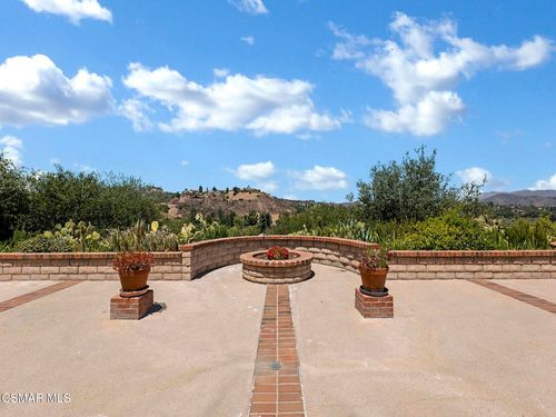 2031 Channelford Rd, Westlake Village, CA, 91361-3508 | Card Image