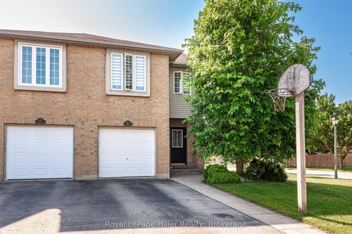421 Greenwood Dr, Stratford, ON, N5A7S7 | Card Image