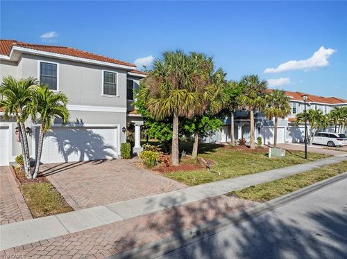 15320 Summit Place Cir, NAPLES, FL, 34119 | Card Image