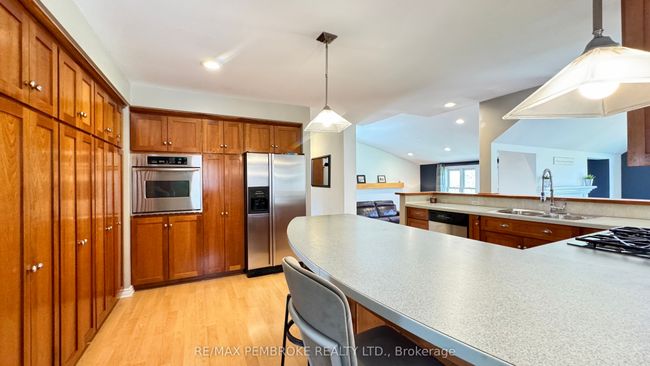 179 Ridge Rd, House other with 3 bedrooms, 2 bathrooms and 4 parking in Deep River ON | Image 6