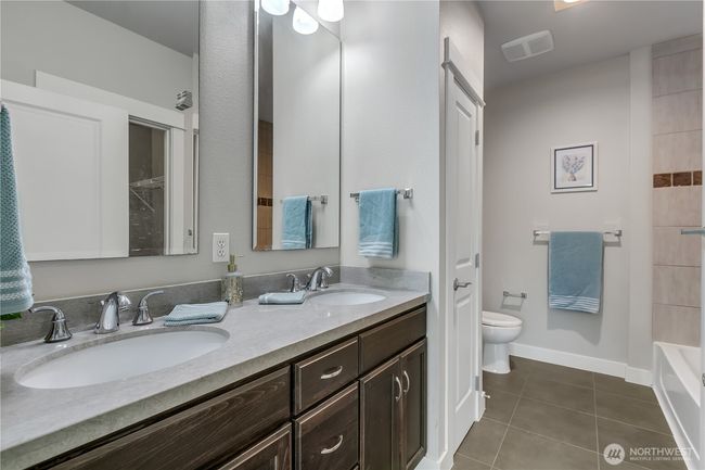 Primary bath | Image 22