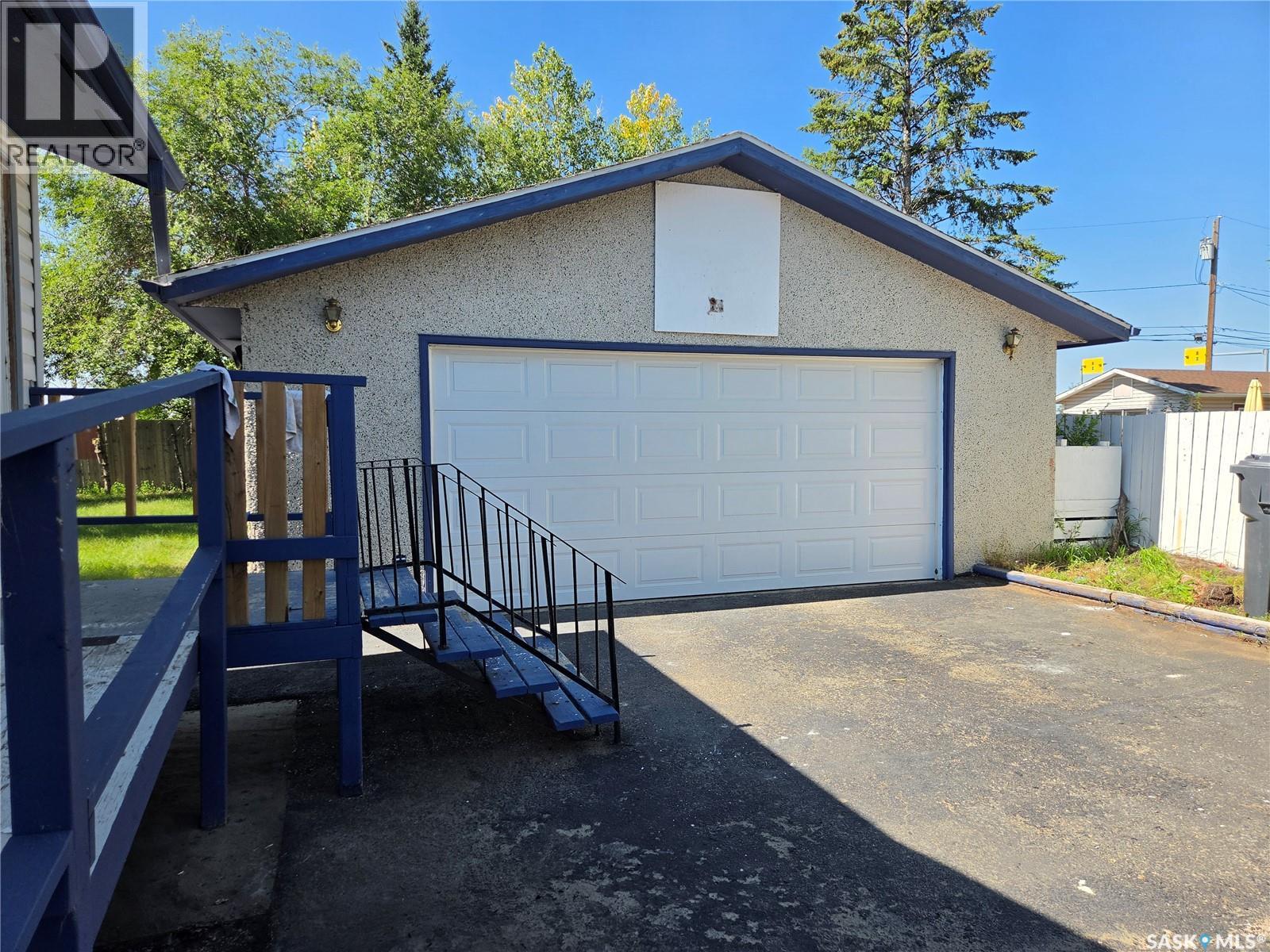 Residential in Battleford 4