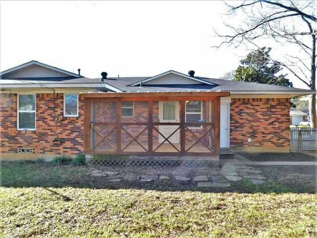 2006 Shawnee St, House other with 3 bedrooms, 2 bathrooms and null parking in Denton TX | Image 21