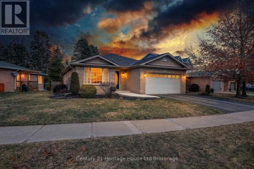 11 Mccreery Road, Ingersoll (Ingersoll - North), ON, N5C4E9 | Card Image