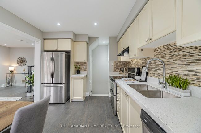 920 Mctrach Cres, House attached with 3 bedrooms, 3 bathrooms and 1 parking in Milton ON | Image 15