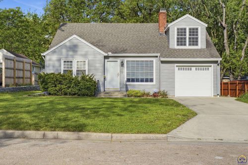 1155 Sw Warren Ave, Topeka, KS, 66604-1645 | Card Image