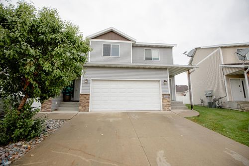 4272 51st St S, Fargo, ND, 58104-3315 | Card Image