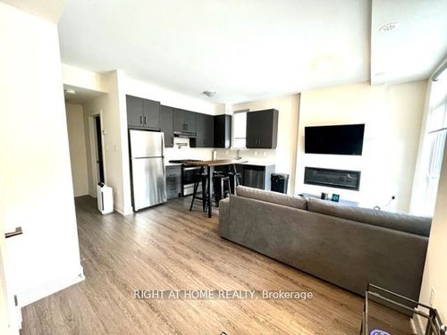 16-12868 Yonge St, Richmond Hill, ON, L4E1J4 | Card Image